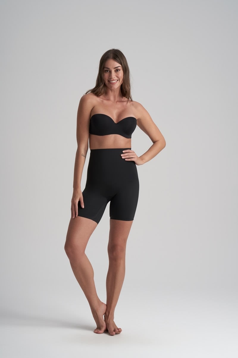 ByeBra Itin stiprios kompresijos besiūliai formuojantys šortukai WAIST CONTROL HW BLACK