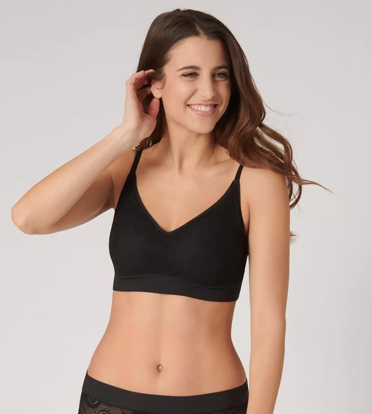 Sloggi Liemenėlė formuotais kaušeliais GO ALLROUND LACE P BLACK