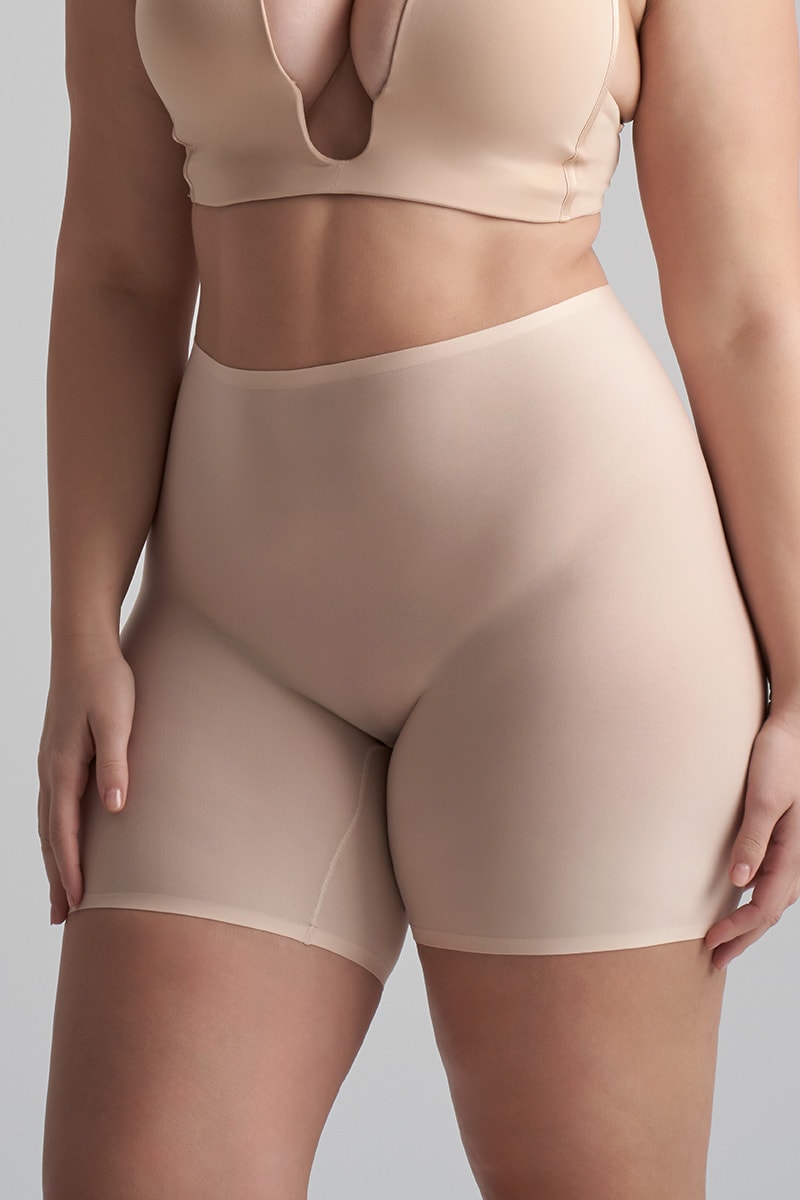 ByeBra Lengvos kompresijos besiūliai šortukai UNI STRETCH MID WAIST SHORT BEIGE