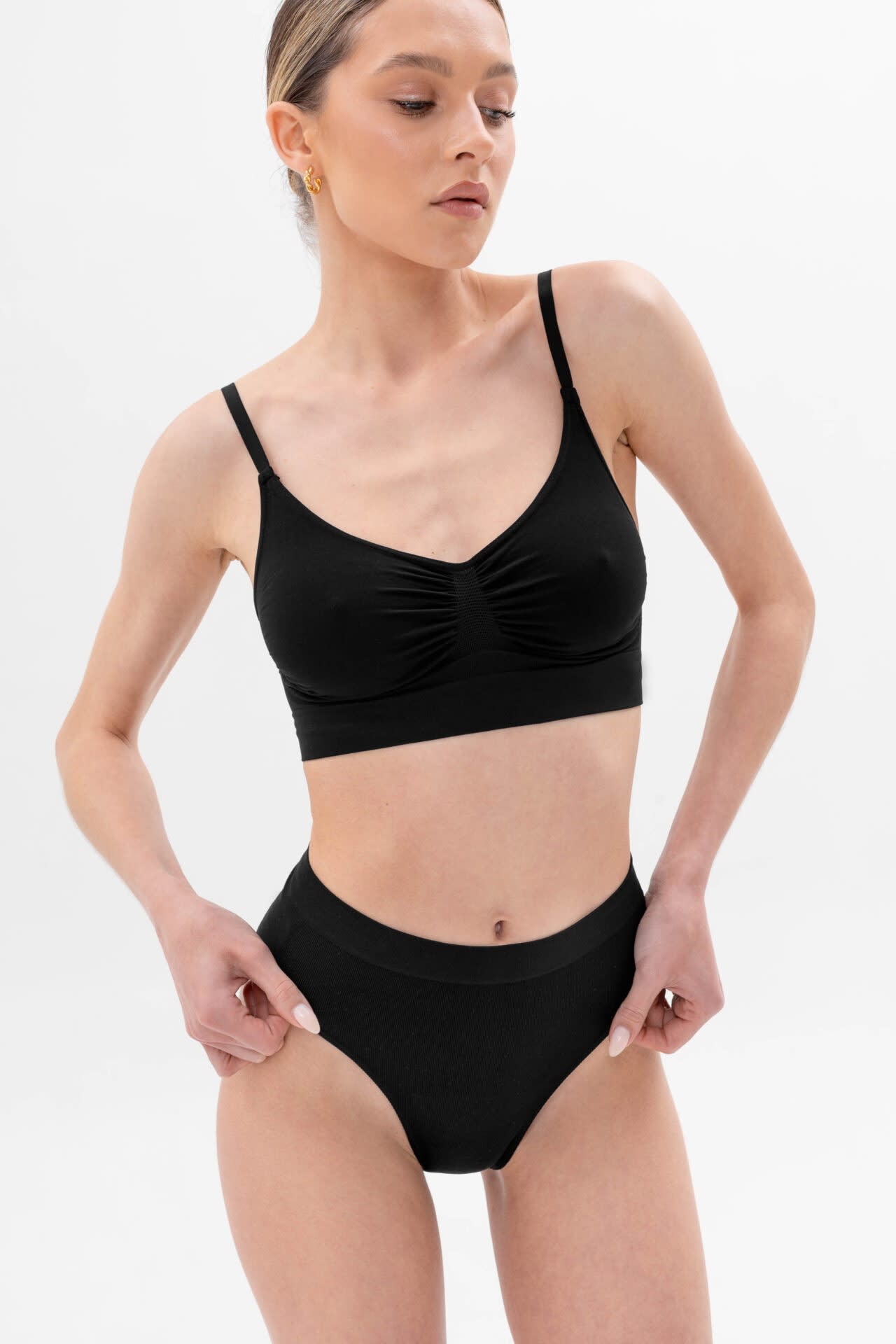 SiaWear Besiūlis apatinių komplektas NERO, juodos spalvos