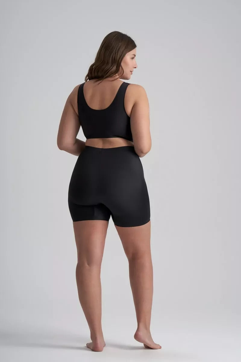 ByeBra Lengvos kompresijos besiūliai formuojantys šortukai INVISIBLE SHORT BLACK