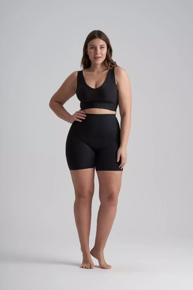 ByeBra Lengvos kompresijos besiūliai formuojantys šortukai INVISIBLE SHORT BLACK