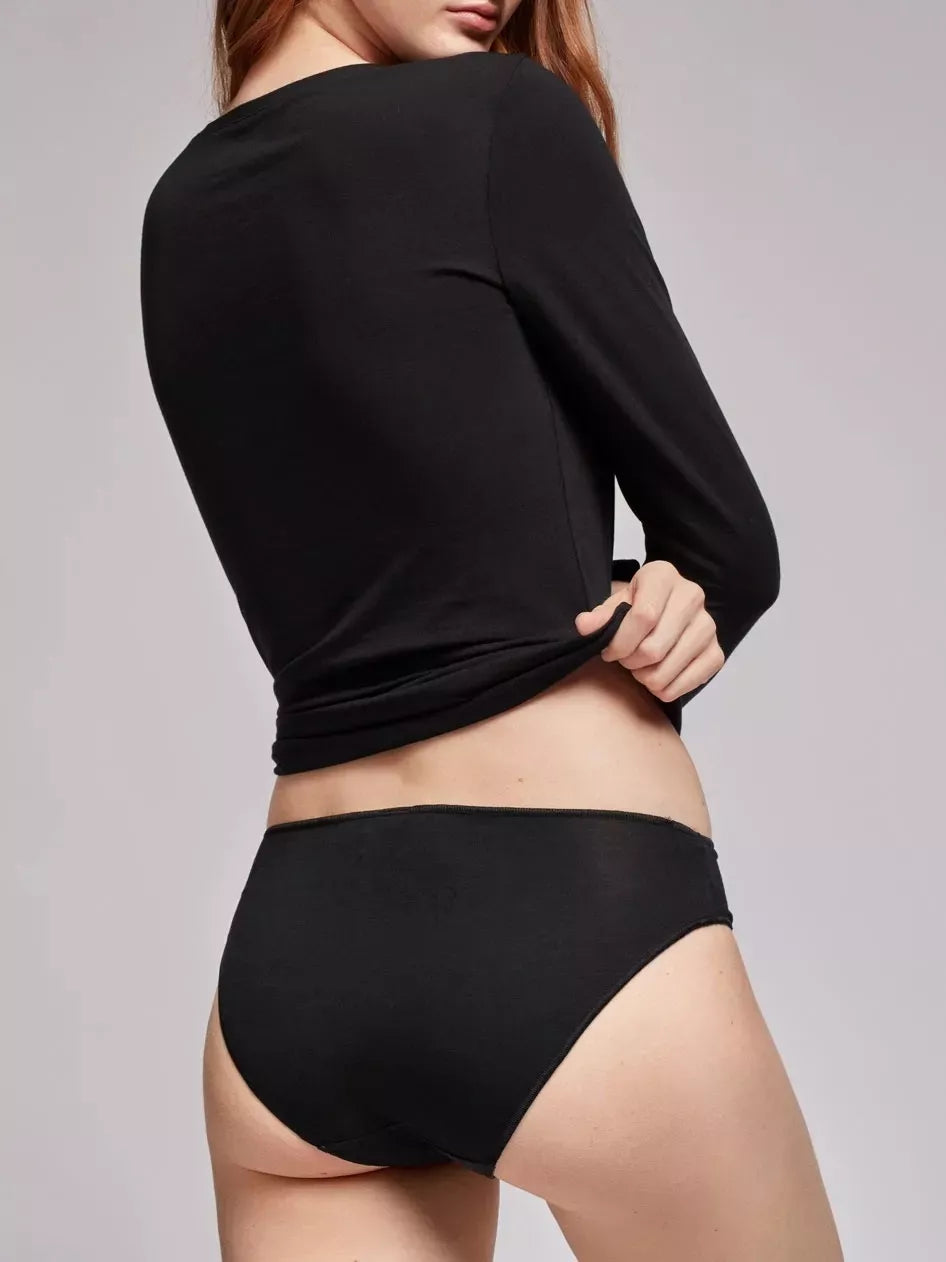 Gisela Eco medvilnės klasikinės kelnaitės CLASSIC BLACK