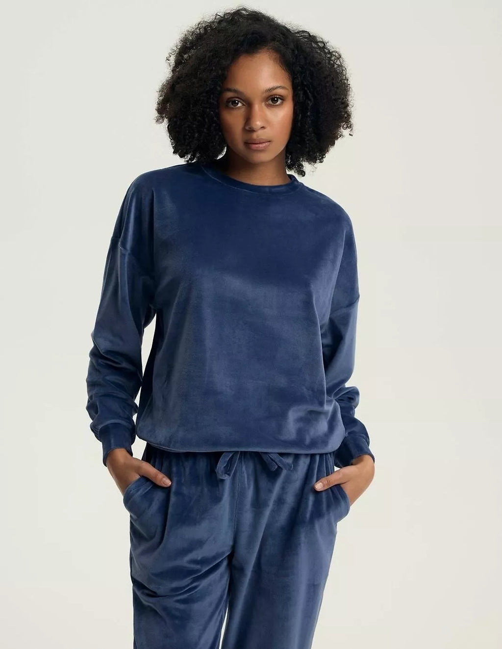 Henderson Ladies Ilga veliūrinė pižama - namų rūbas DELANIE BLUE