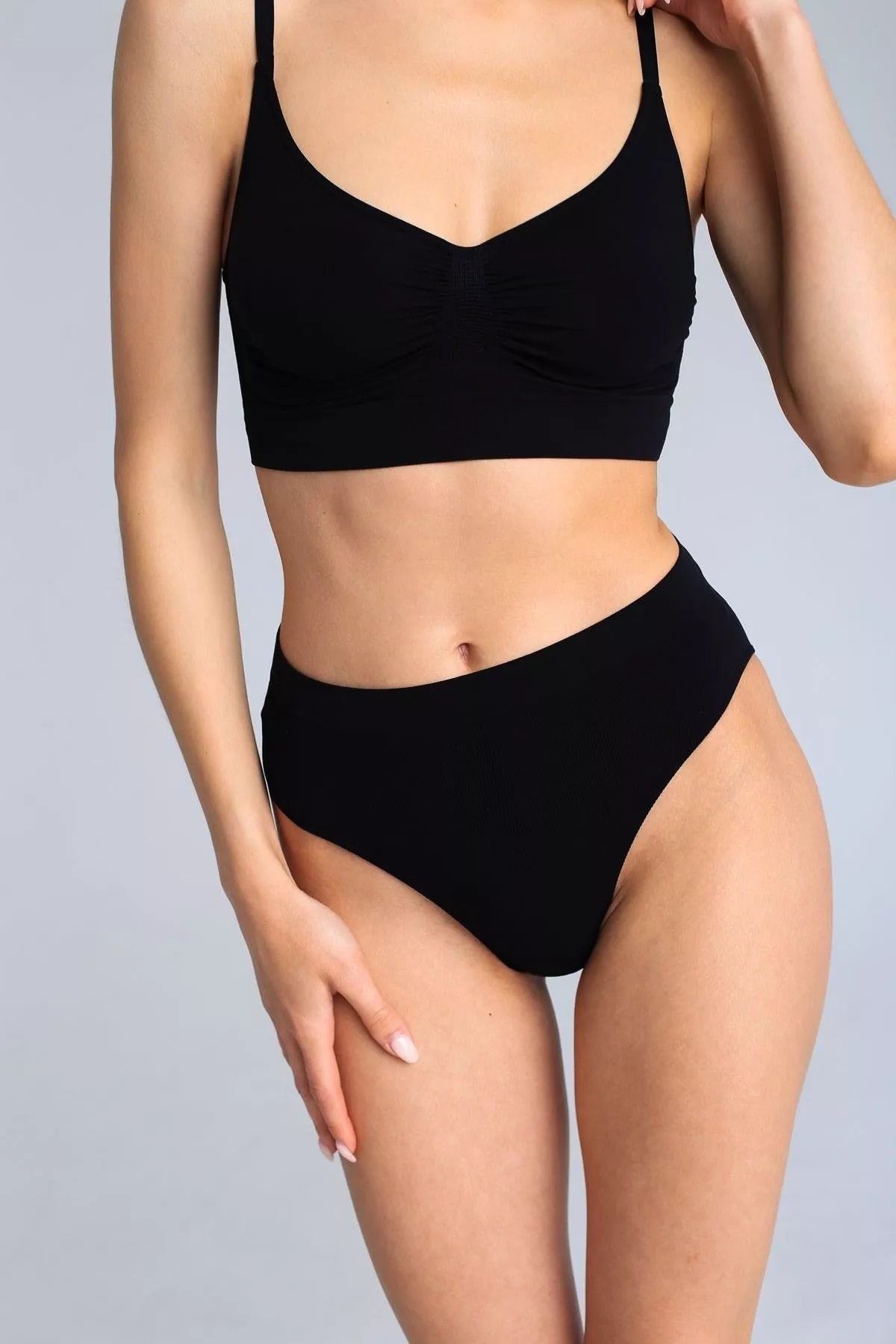 SiaWear Braziliškos kelnaitės aukštu juosmeniu BLACK, juoda