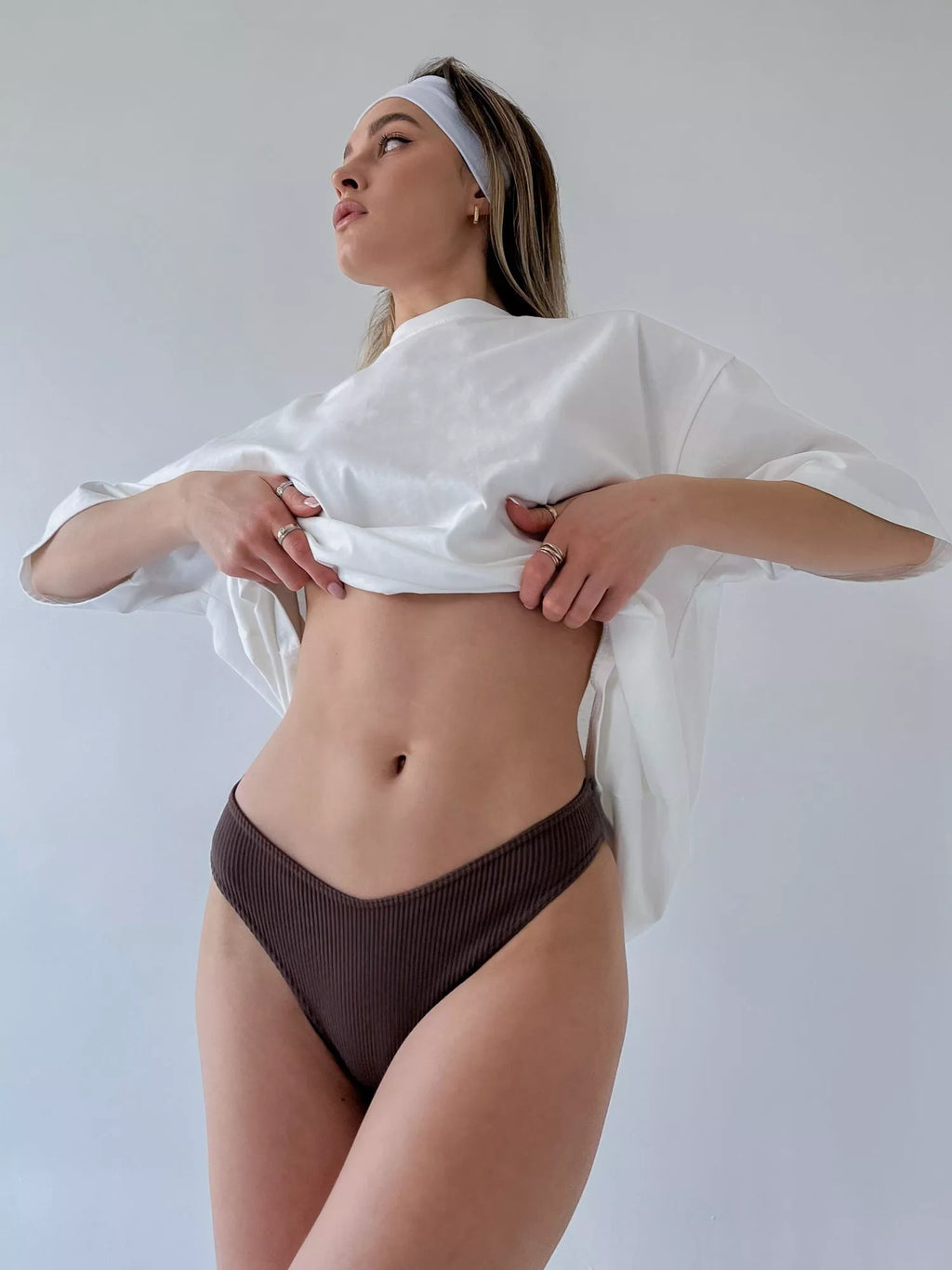 SiaWear Besiūlės V formos braziliškos kelnaitės POWER RIB BRAZILIAN COFFEE, rudos spalvos