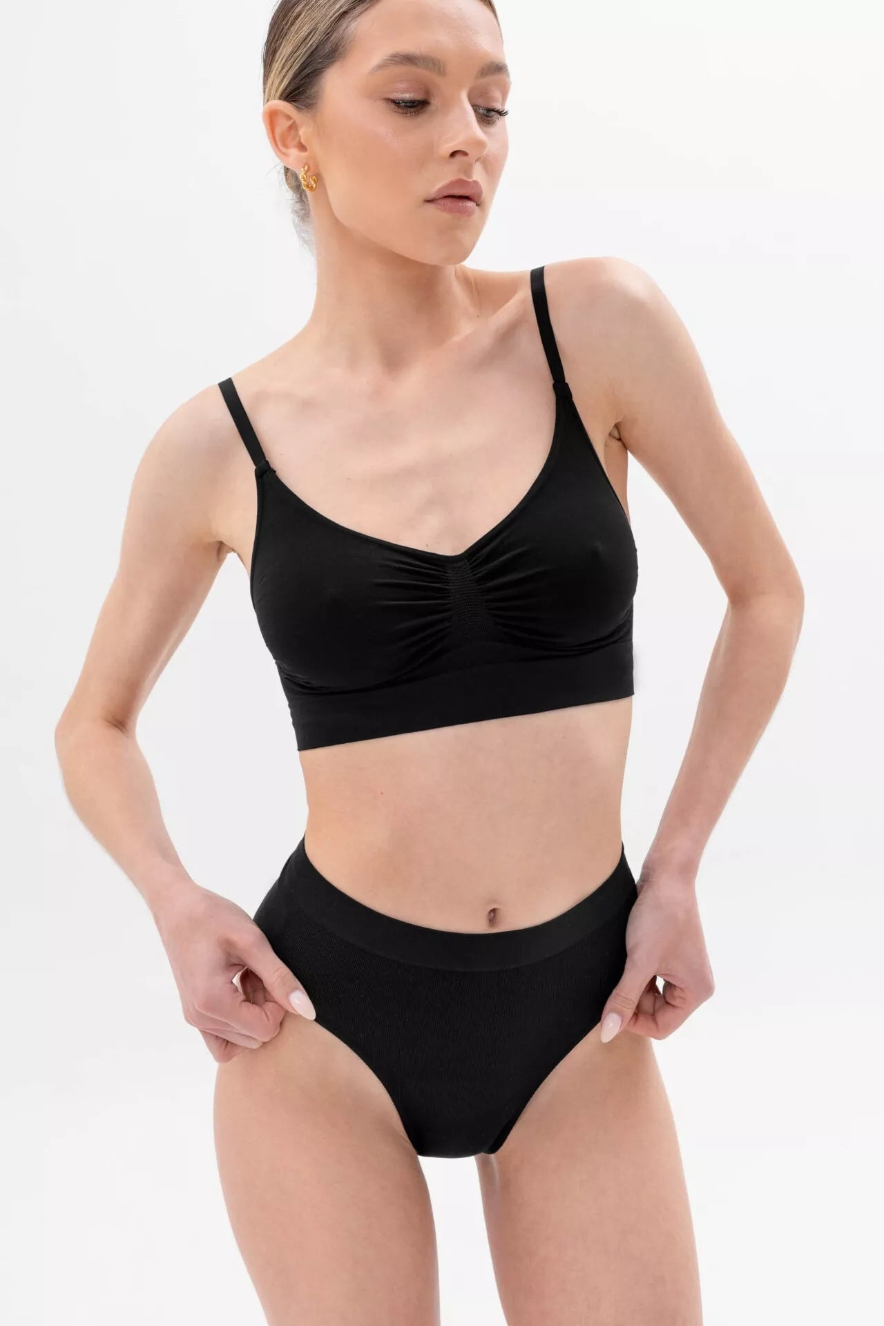 SiaWear Besiūlis apatinių komplektas NERO, juodos spalvos