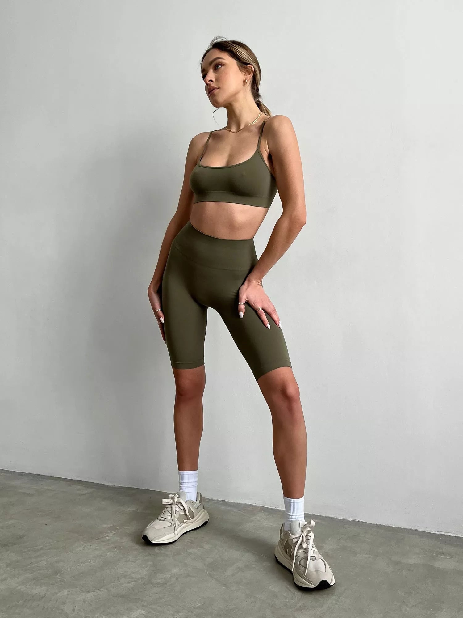 SiaWear Biker šortai FEEL FREE IGUANA, chaki spalvos