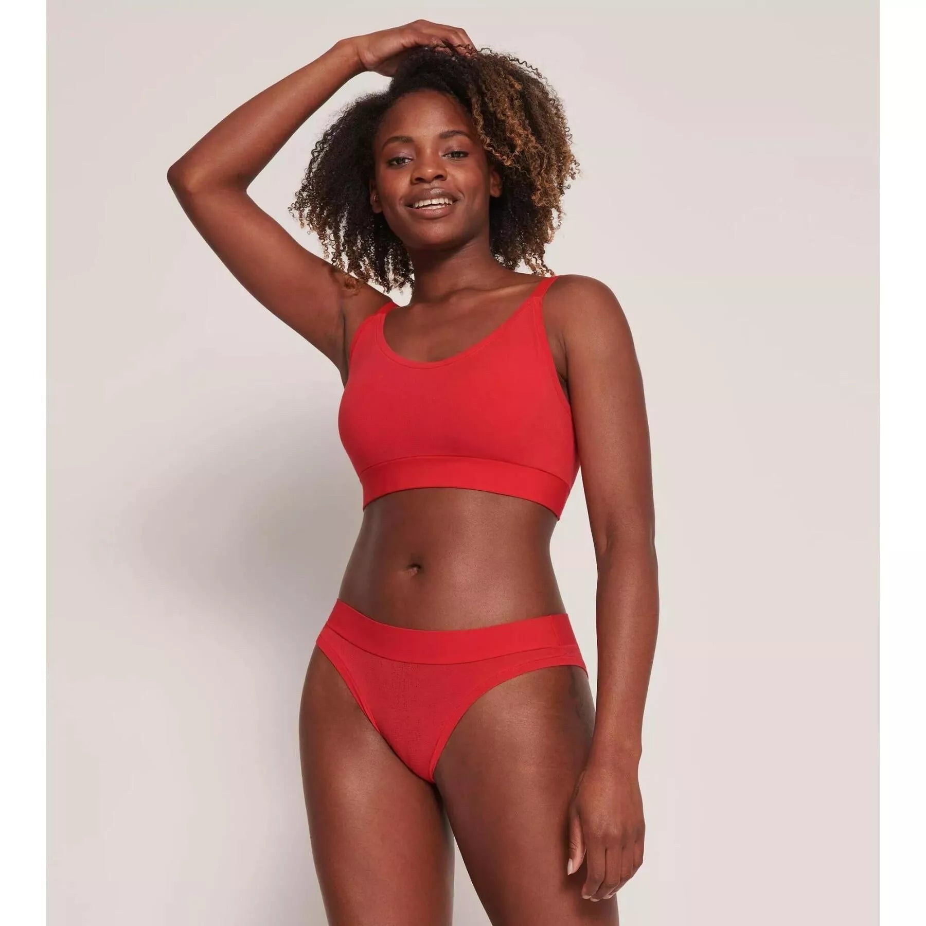 Sloggi Braletė formuotais kaušeliais GO ALLROUND P CAMPARI