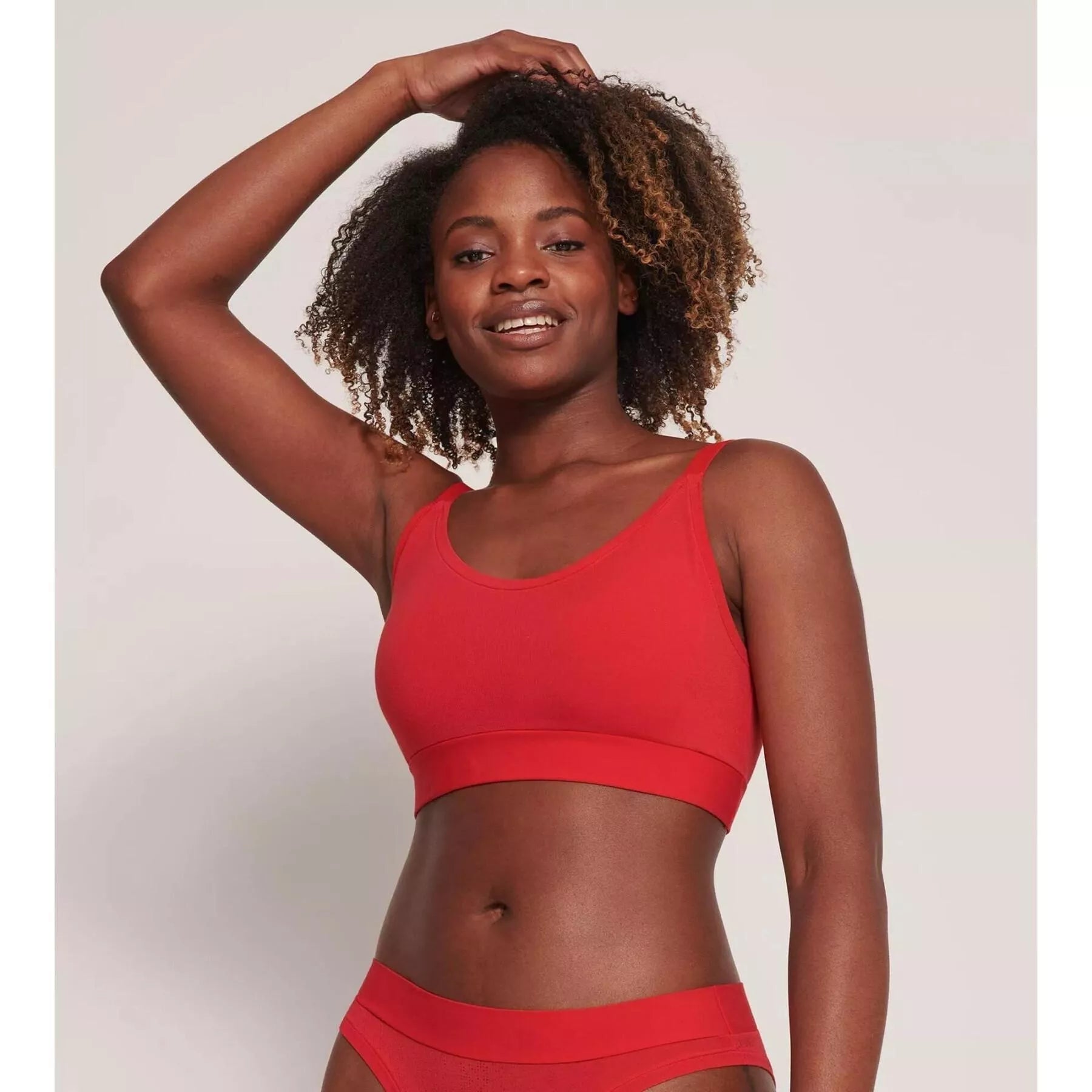 Sloggi Braletė formuotais kaušeliais GO ALLROUND P CAMPARI