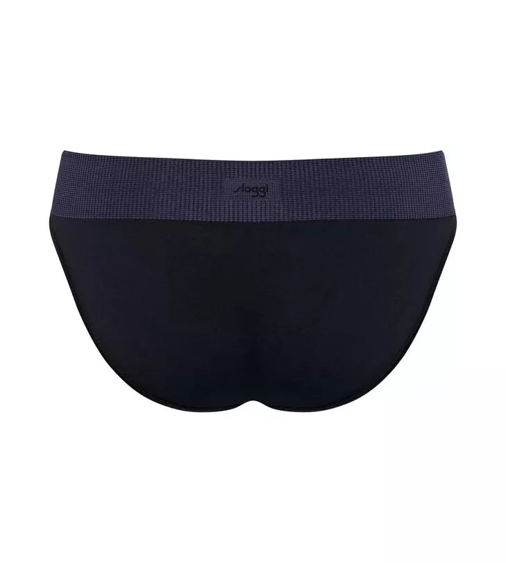 Sloggi Kelnaitės su alavijo mikrokapsulėmis EVER INFUSED ALOE MINI BLACK