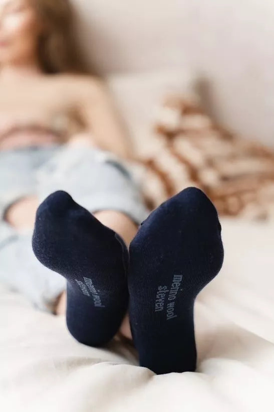 Steven Pėdutės su merino vilna, juodos spalvos