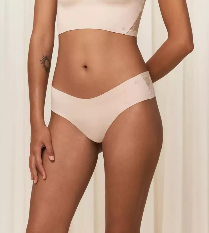 Triumph Besiūlės braziliškos kelnaitės FLEX SMART HIGHLEG BRAZILIAN EX SOFT PRALINE