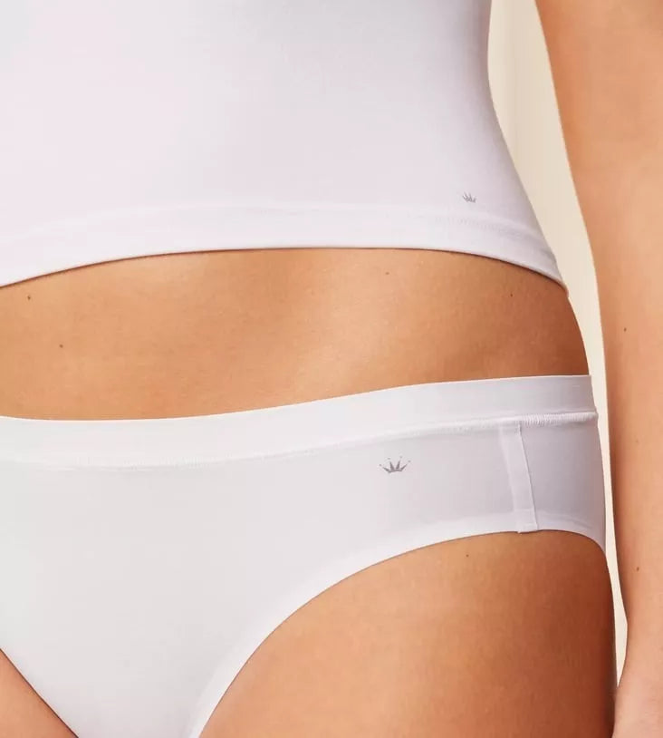 Triumph Klasikinių 2 vnt. kelnaičių rinkinys SMART MICRO TAI EX 2P WHITE